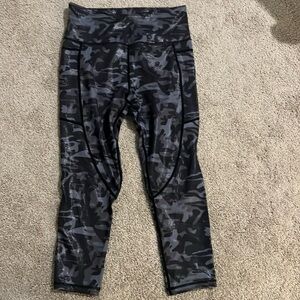 Zyia active capri leggings size 6-8